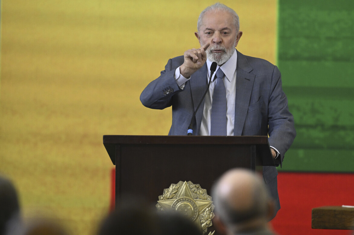 «Ingerenza ingiustificabile», Lula non si piega ai diktat «Ingerenza ingiustificabile», Lula non si piega ai diktat