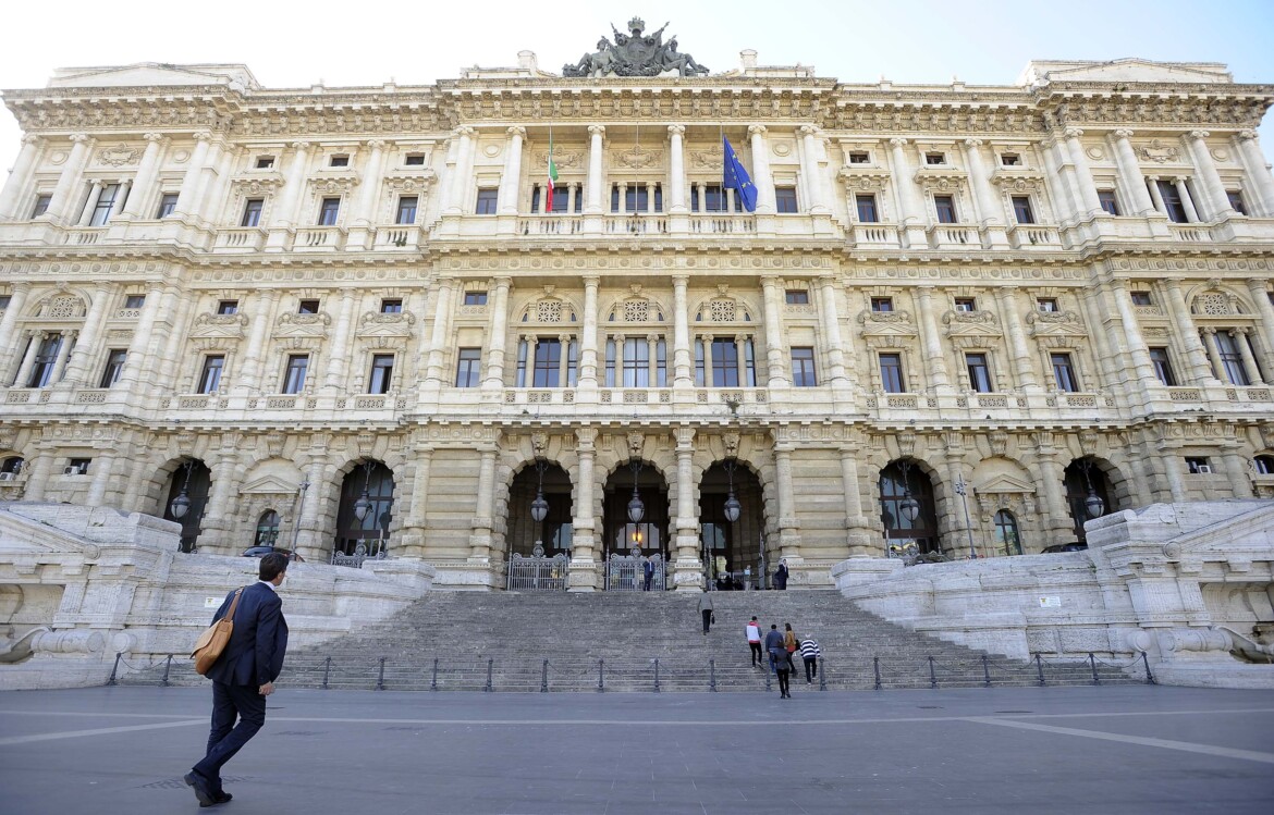 Il ministro Nordio attacca ancora il Massimario. E compatta il Csm