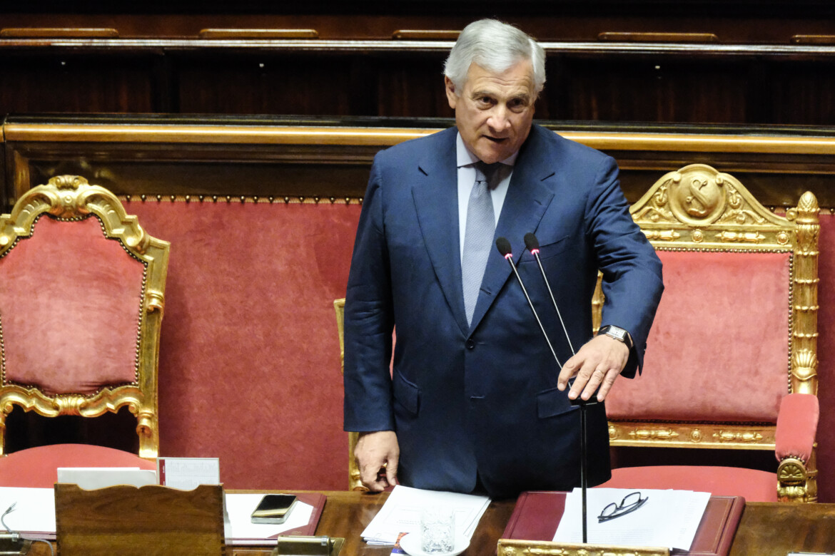 Ricatto ai borsisti palestinesi, l’imbarazzo della Farnesina