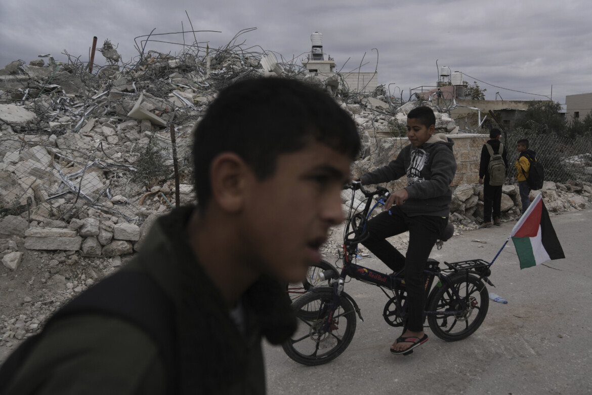 Lo «sceicco di Hebron» e la strategia israeliana della frammentazione Lo «sceicco di Hebron» e la strategia israeliana della frammentazione