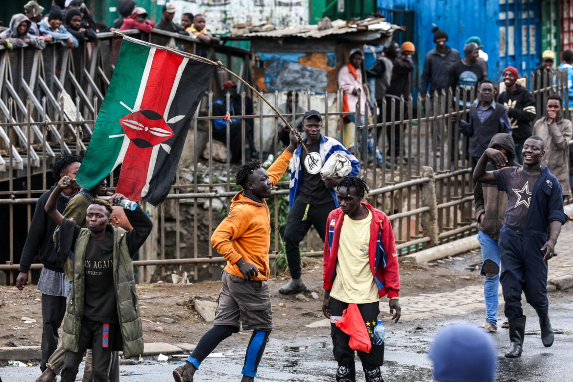 Proteste contro la polizia violenta in Kenya, 11 morti Proteste contro la polizia violenta in Kenya, 11 morti