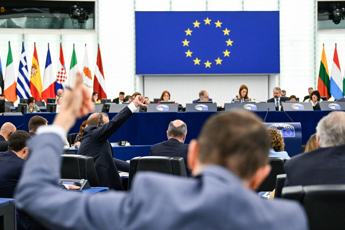 I socialisti si accontentano: «No alla sfiducia a Ursula» I socialisti si accontentano: «No alla sfiducia a Ursula»