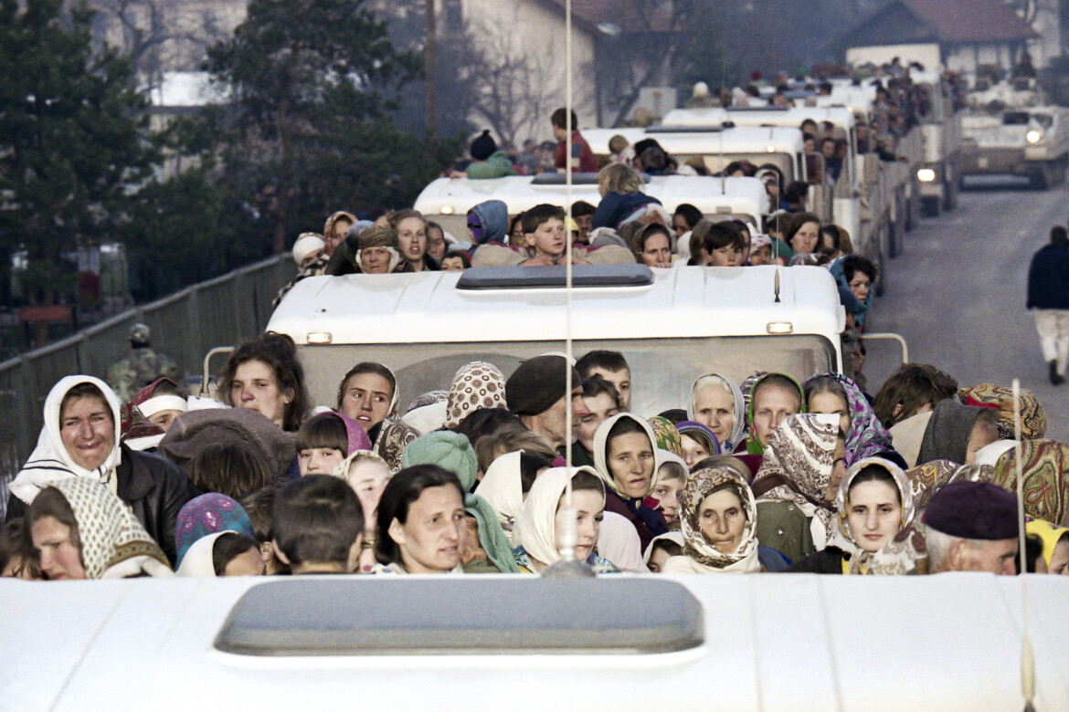 La Storia si ferma a Srebrenica. Fra i morti che non trovano pace La Storia si ferma a Srebrenica. Fra i morti che non trovano pace