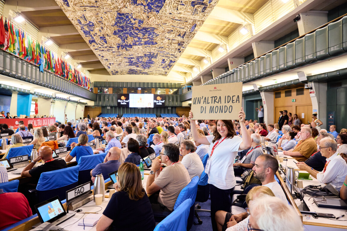 Slow Food, un’altra idea di cibo e un’altra idea di geopolitica Slow Food, un’altra idea di cibo e un’altra idea di geopolitica