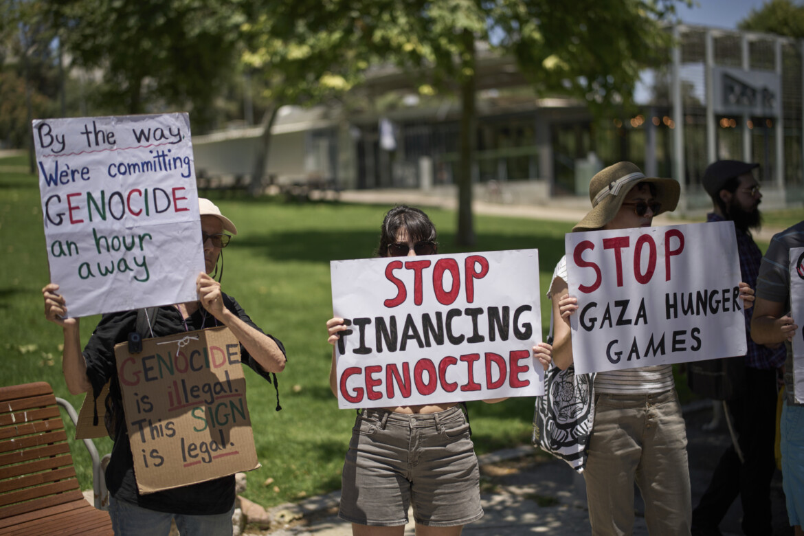 Genocidio, è «comprensibile attribuirlo al sionismo reale» Genocidio, è «comprensibile attribuirlo al sionismo reale»