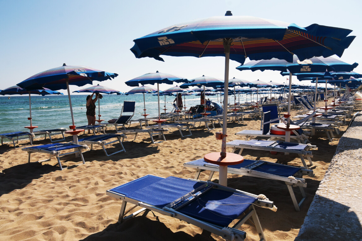Balneari, la Commissione Ue boccia il decreto del governo. E la multa sale Balneari, la Commissione Ue boccia il decreto del governo. E la multa sale