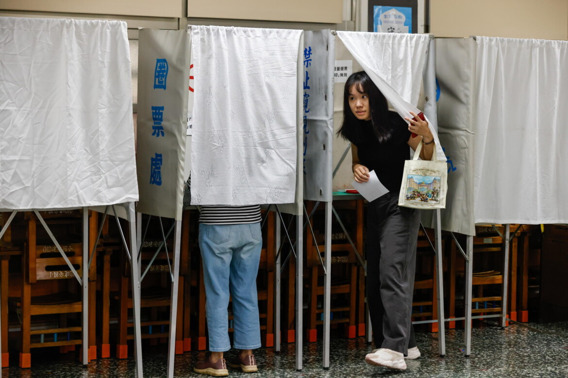 Taiwan, disfatta per Lai: salvi tutti i 24 deputati da cacciare