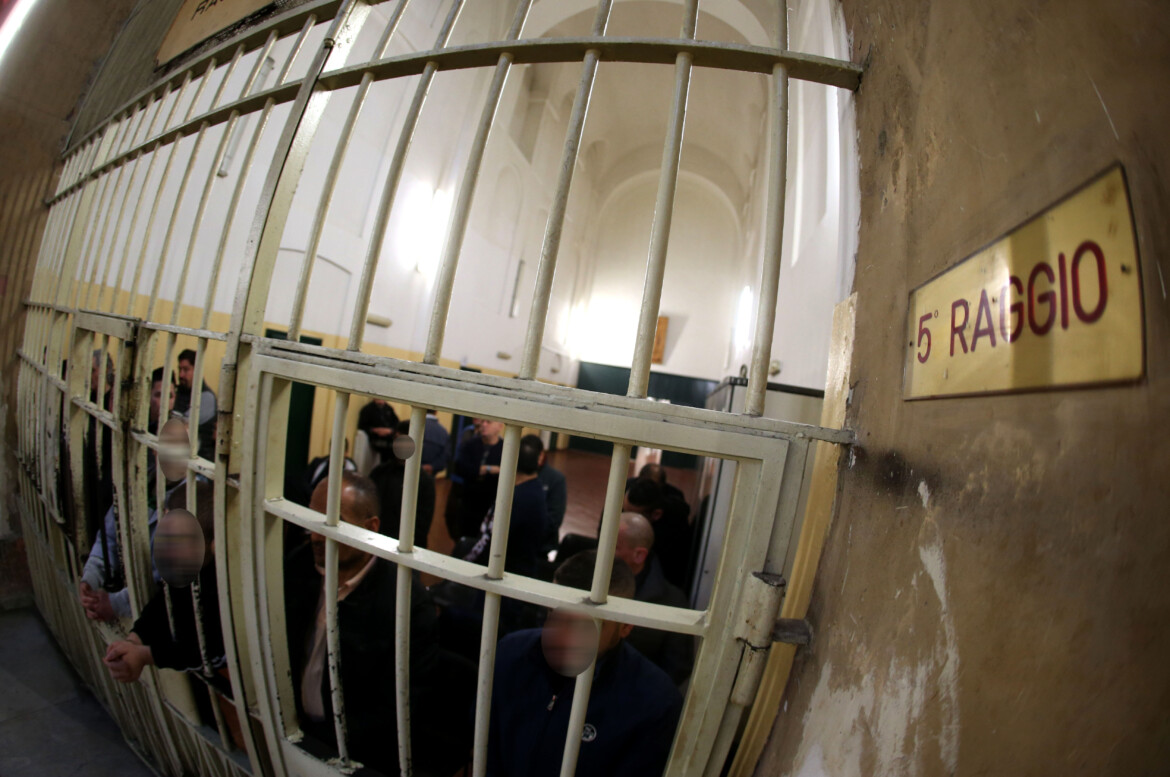 Emergenza carceri: sovraffollati anche gli istituti minorili