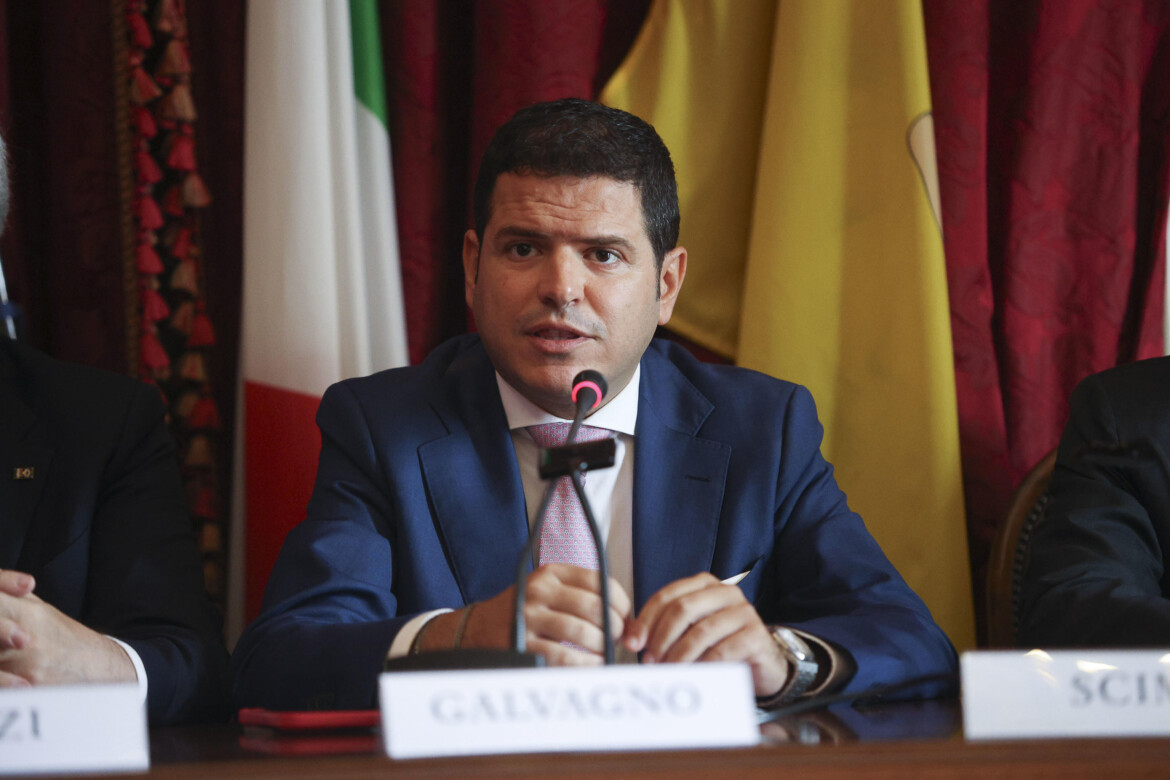 Il presidente Fdi del parlamento siciliano verso il processo per corruzione