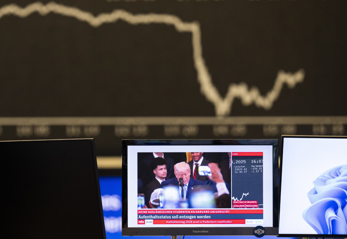 Dazi e riarmo, l’azzardo di Trump per continuare il secolo americano Dazi e riarmo, l’azzardo di Trump per continuare il secolo americano