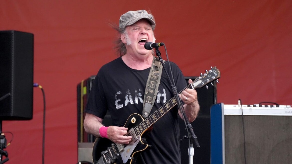 Van Morrison, Cat Stevens e Neil Young, a Hyde Park la cura e la rabbia Van Morrison, Cat Stevens e Neil Young, a Hyde Park la cura e la rabbia