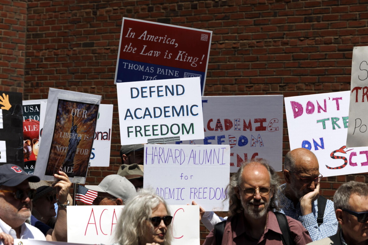 Al via il caso legale tra il governo Trump e l’ateneo di Harvard Al via il caso legale tra il governo Trump e l’ateneo di Harvard