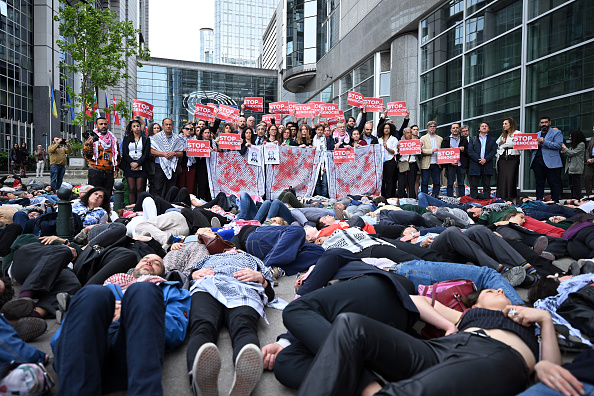 la protesta dei funzionari ue basta essere complici del genocidio a gaza