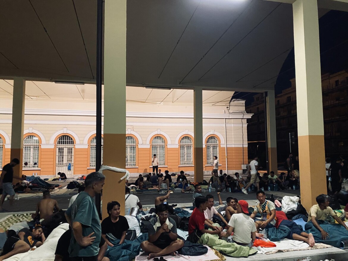 Trieste, sgomberata l’area del porto. Ai migranti sottratte anche le coperte