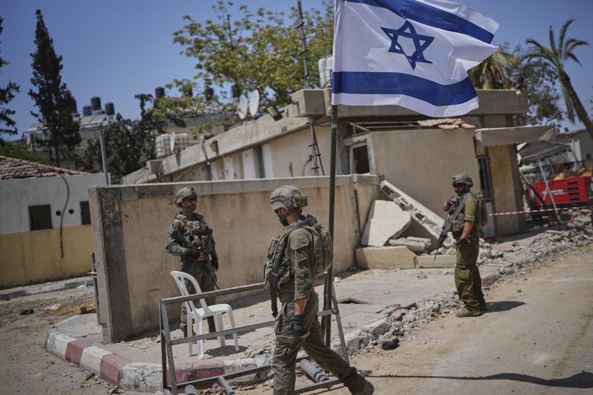 I tank israeliani invadono già Gaza City