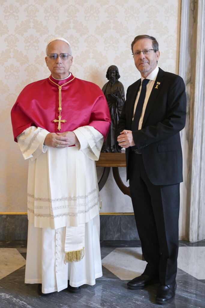 La frattura dietro la diplomazia: l’incontro di papa Leone e Herzog La frattura dietro la diplomazia: l’incontro di papa Leone e Herzog