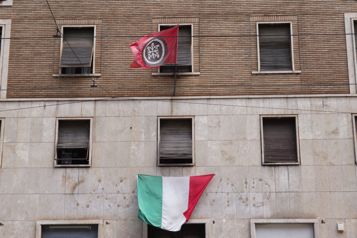 Le inquietanti voci di dentro dei fascisti del III millennio Le inquietanti voci di dentro dei fascisti del III millennio