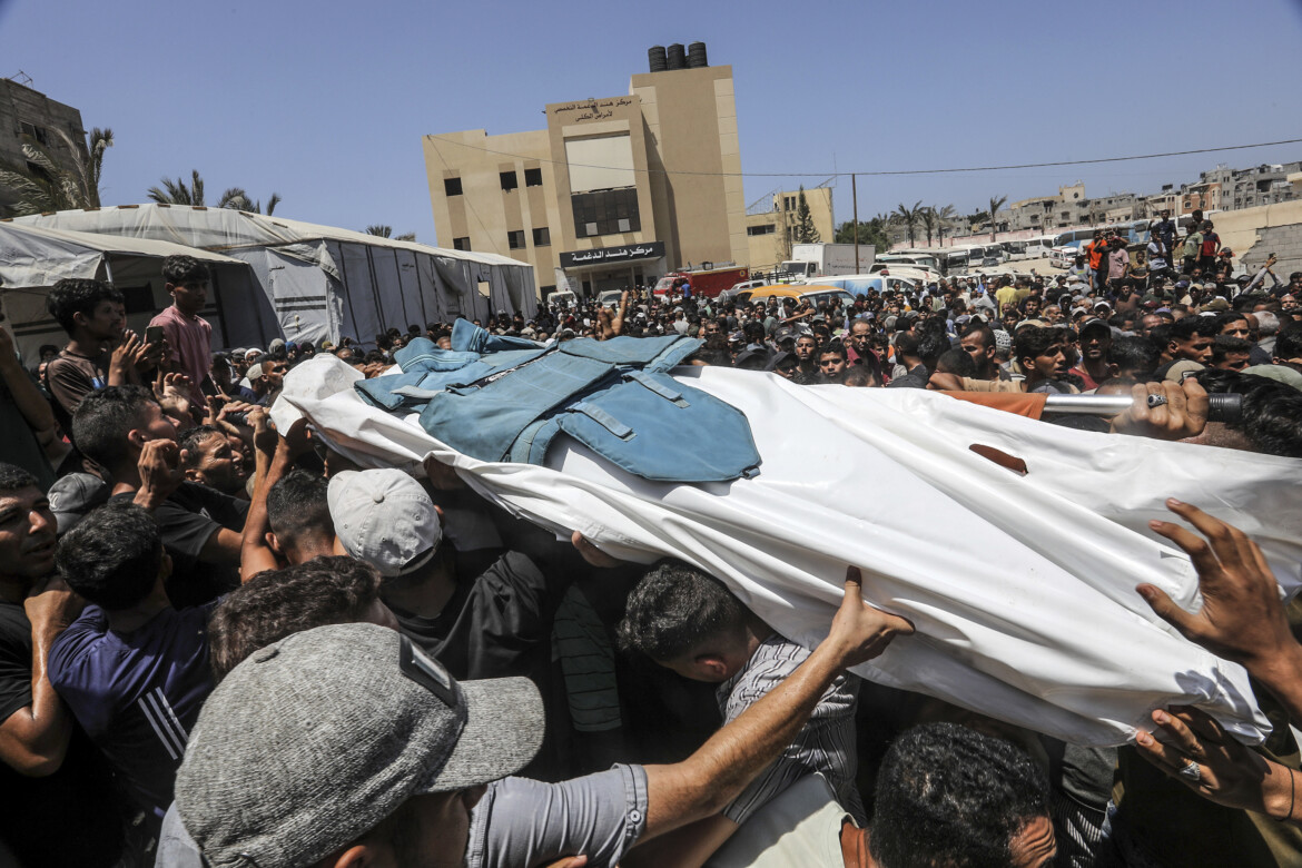 I giornalisti palestinesi a Gaza: uccisi, scomparsi, torturati I giornalisti palestinesi a Gaza: uccisi, scomparsi, torturati