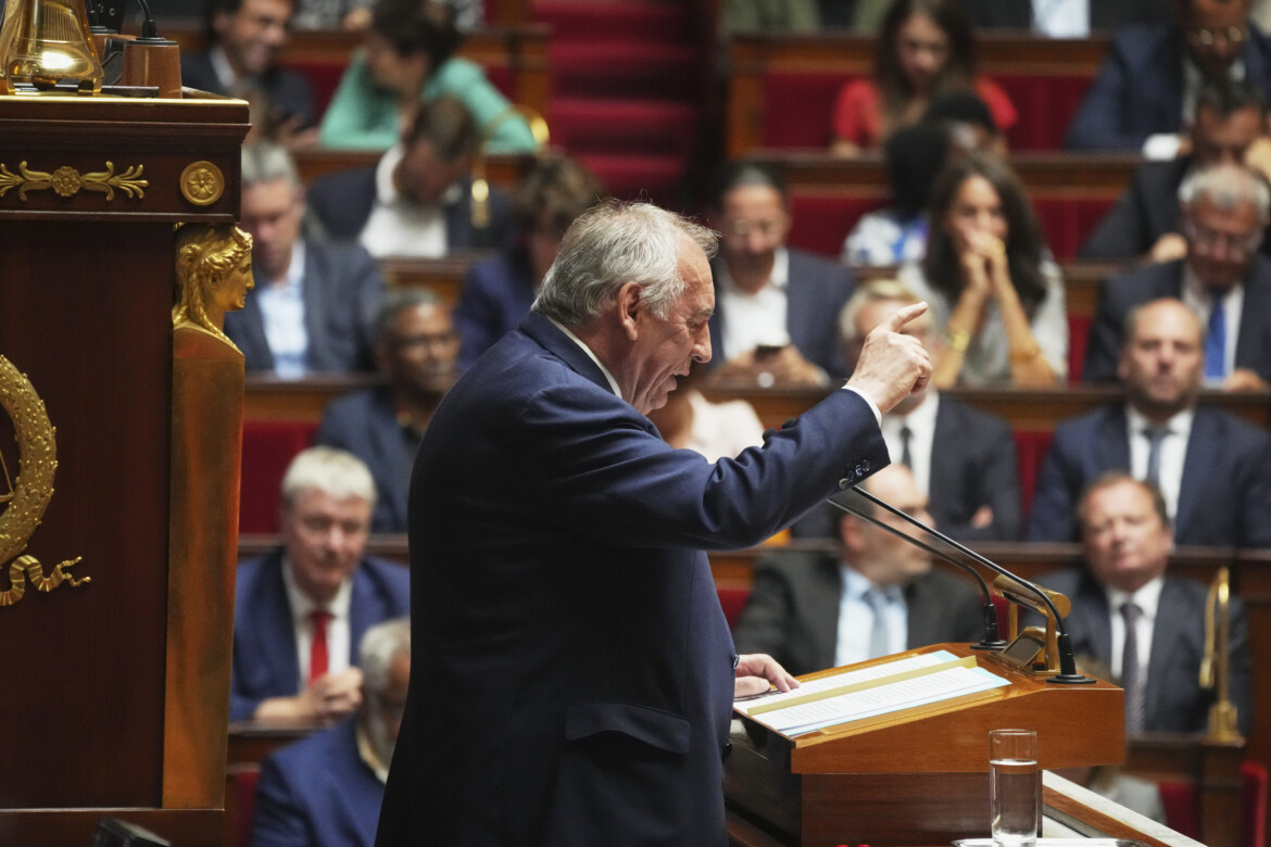 Bayrou sfiduciato, Francia in crisi multipla Bayrou sfiduciato, Francia in crisi multipla