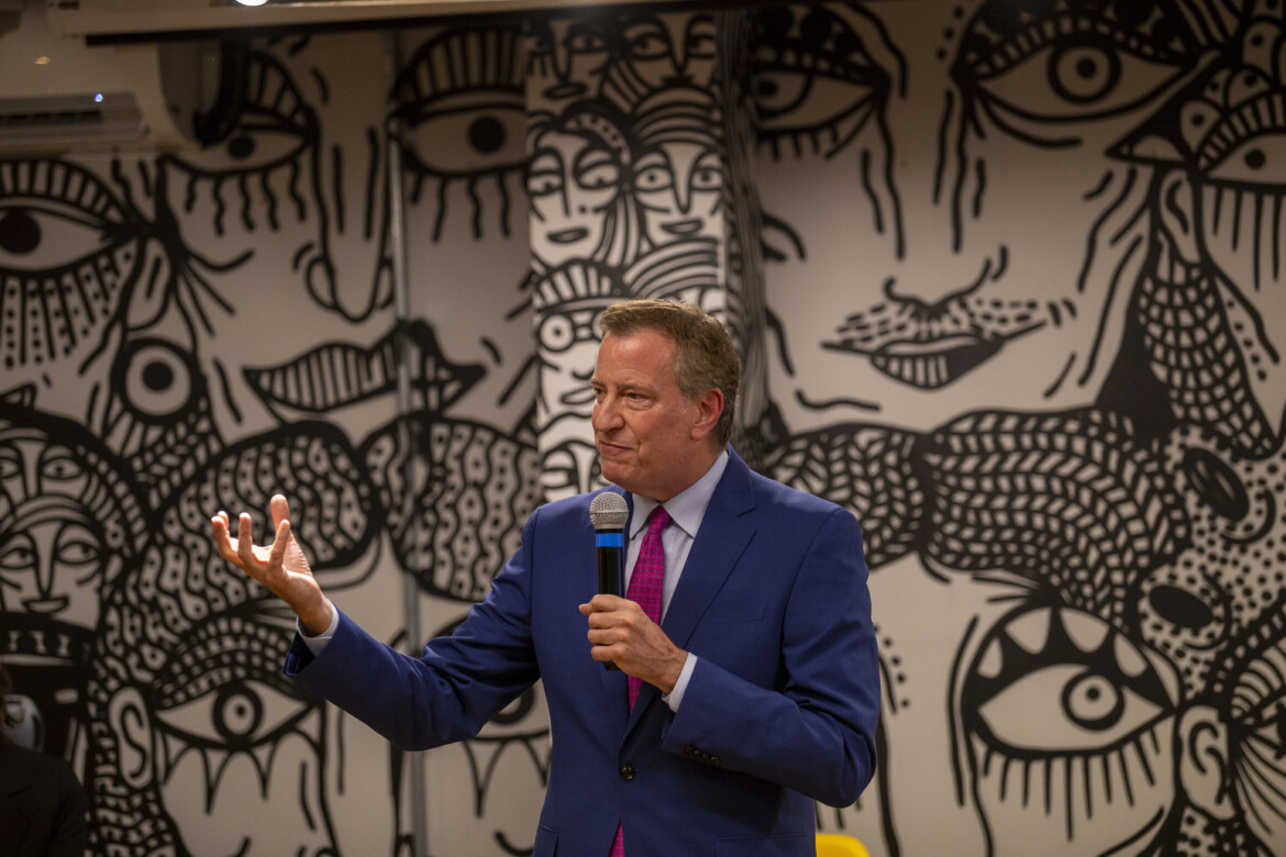 Bill De Blasio: «È ora di agire, la storia non è ancora scritta» Bill De Blasio: «È ora di agire, la storia non è ancora scritta»