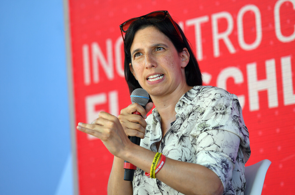 Schlein «unitaria» di fronte alla platea ostile del Circo Massimo