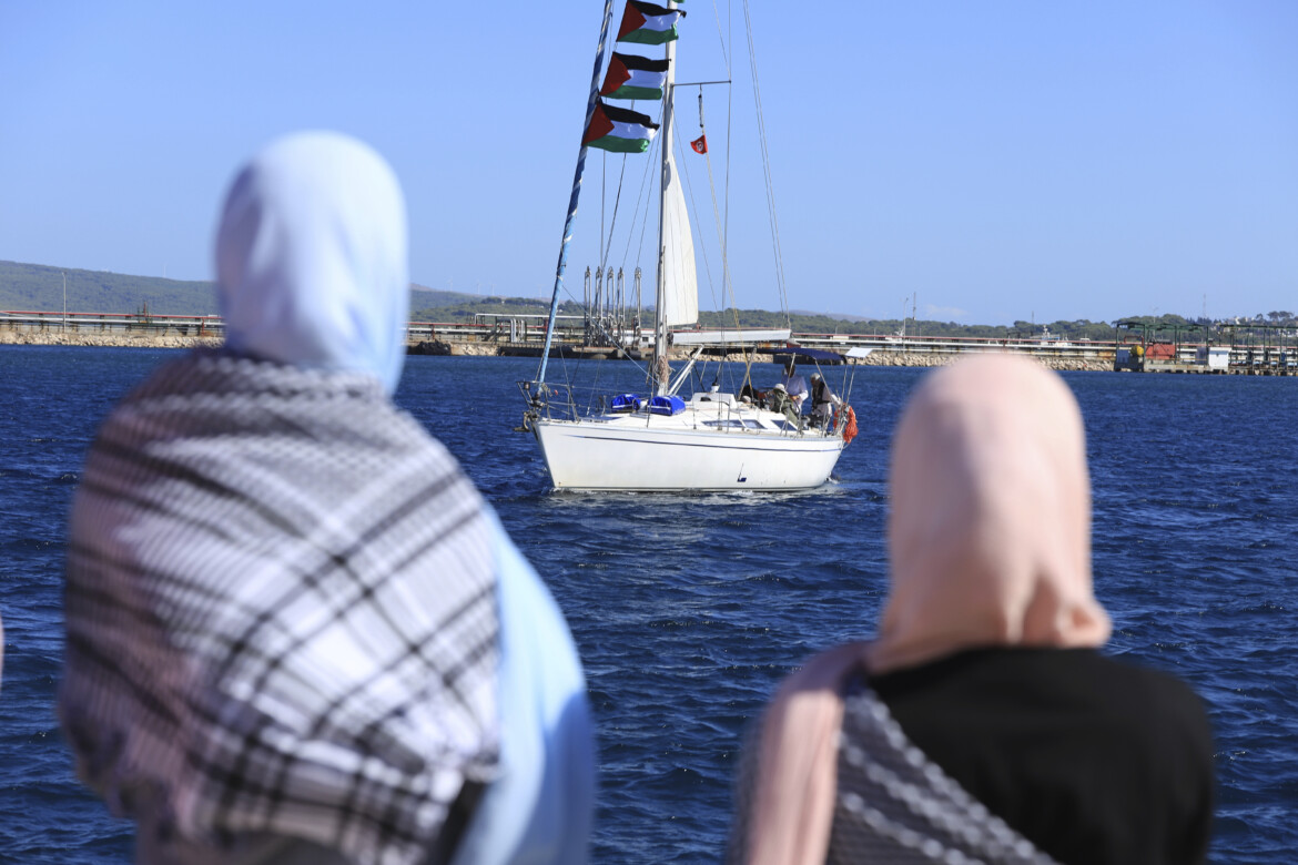 Droni, ritardi e ostacoli non fermano la Sumud: la Flotilla verso Gaza Droni, ritardi e ostacoli non fermano la Sumud: la Flotilla verso Gaza