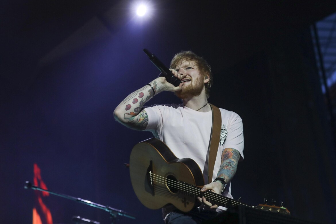 ed sheeran ripartire con un play liberando la memoria degli esordi