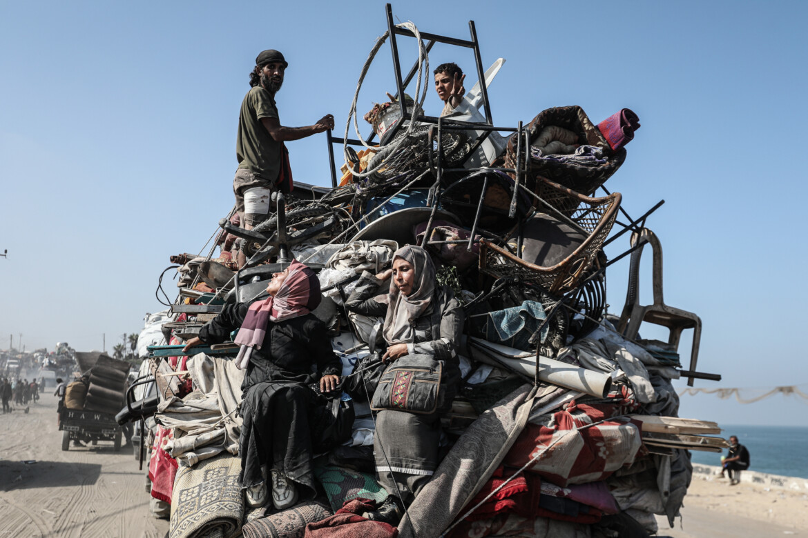 Ultimatum scaduto: Israele svuota Gaza City quartiere per quartiere Ultimatum scaduto: Israele svuota Gaza City quartiere per quartiere