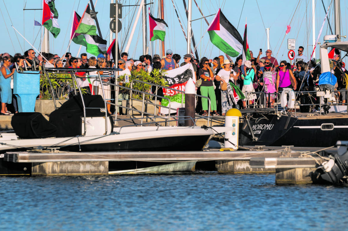Tra manovre militari e droni, la Flotilla entra nella zona calda