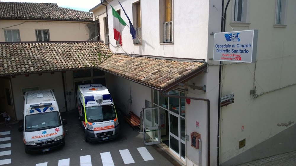 In cerca della conferma il presidente promette nuovi ospedali