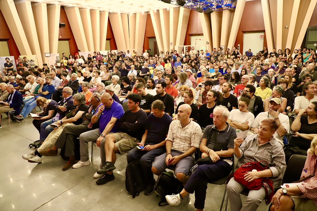 contro destre e speculazione sabato in piazza a milano
