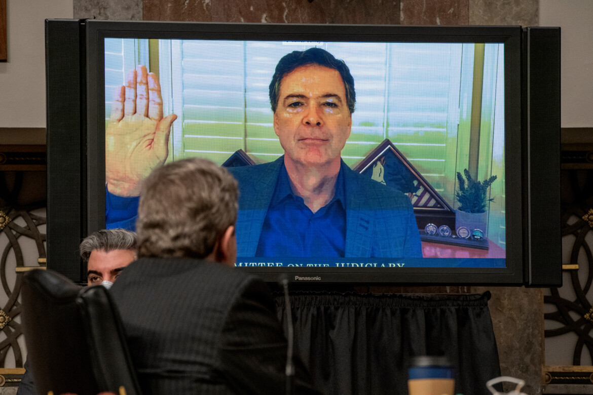 Trump fa incriminare l’ex capo dell’Fbi Comey