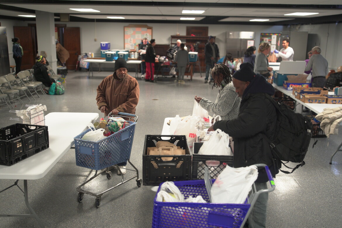 Stop ai buoni pasto, è la guerra ai poveri Stop ai buoni pasto, è la guerra ai poveri