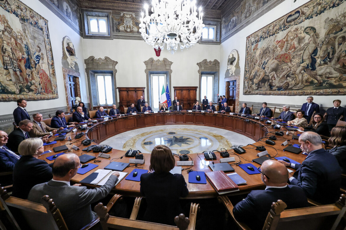 Tutti gli sforzi di Meloni per dare più soldi alle armi