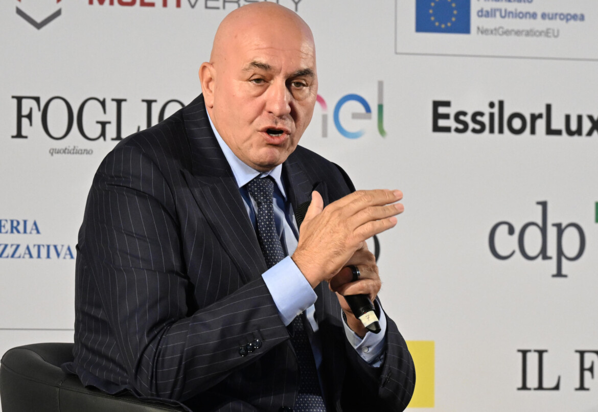 Crosetto: «Presto 1500 unità per il cyber» Crosetto: «Presto 1500 unità per il cyber»