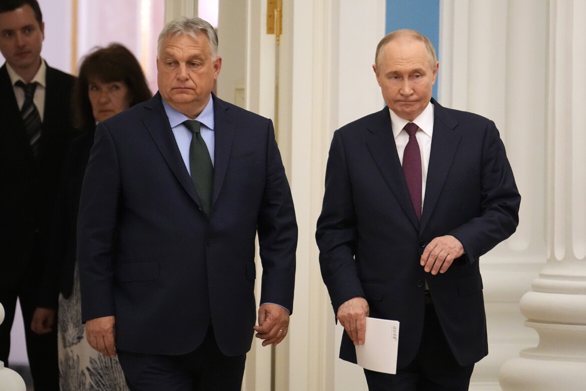 Il mandato d’arresto insegue Putin, ma Budapest insiste
