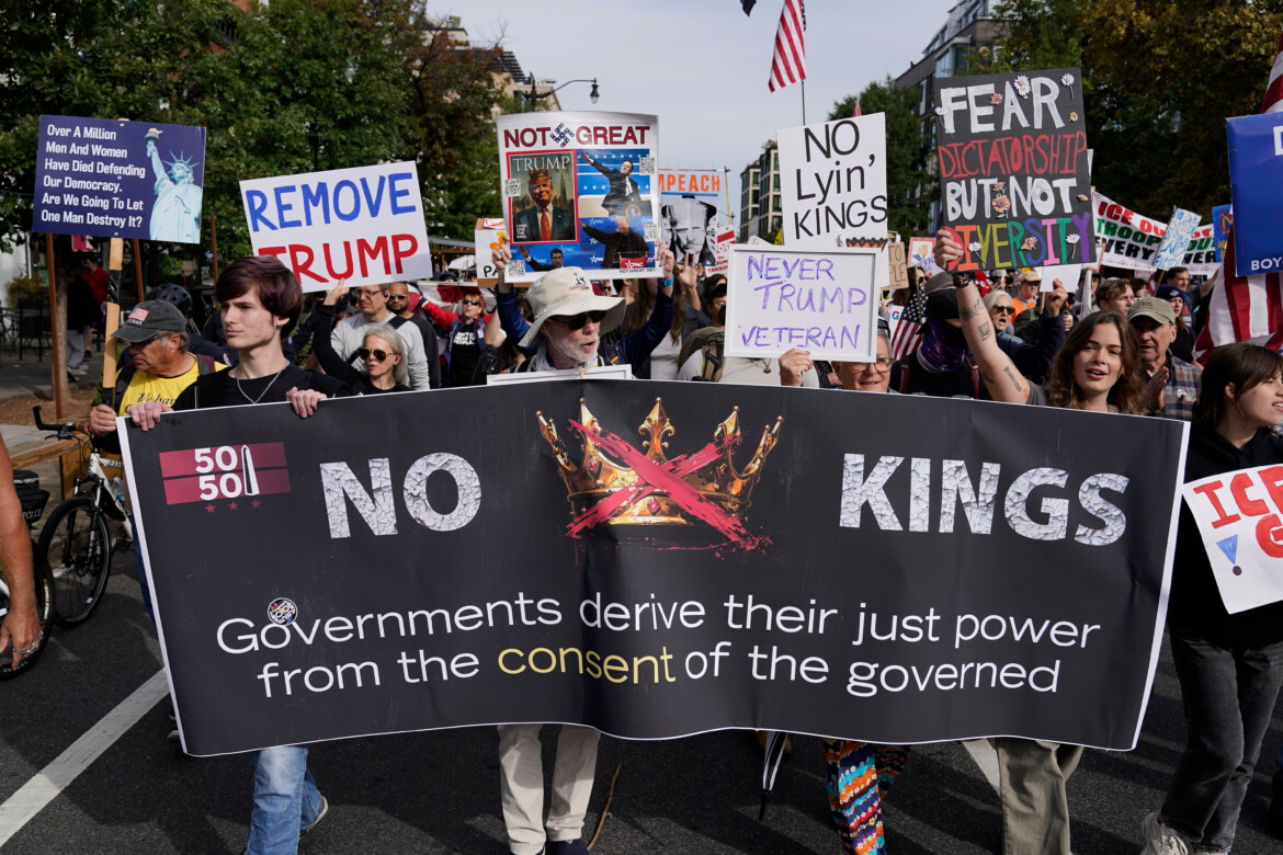 No Kings, l’esperimento americano è in bilico su un baratro No Kings, l’esperimento americano è in bilico su un baratro