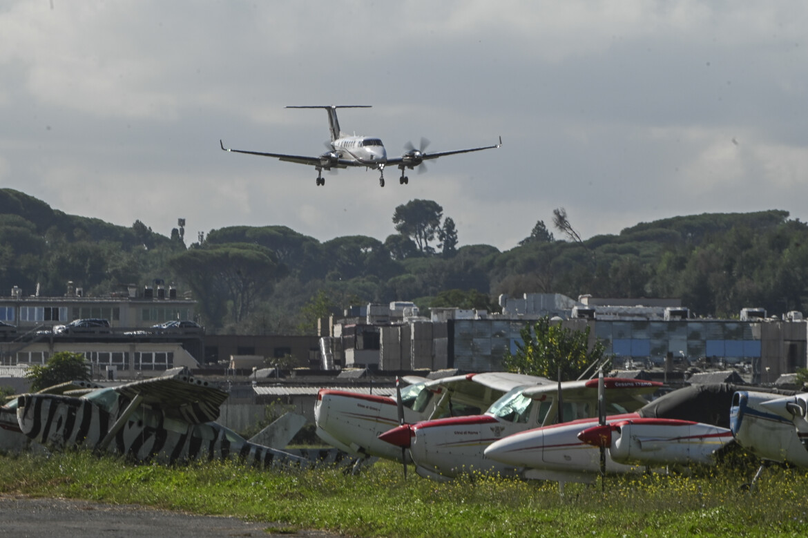 Aviazione, l’aerotaxi più pazzo d’Italia