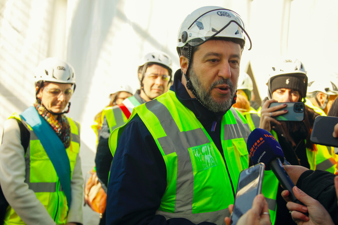 Il Piano casa non c’è. Niente fondi, Salvini li chiede alle banche Il Piano casa non c’è. Niente fondi, Salvini li chiede alle banche