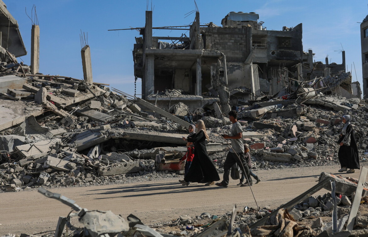 Netanyahu visita i vigilantes della tregua: «Sono con noi» Netanyahu visita i vigilantes della tregua: «Sono con noi»
