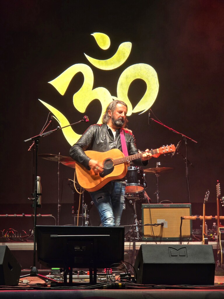 Omar Pedrini: “Quel “Viaggio senza vento” dei Timoria oggi non partirebbe nemmeno” Omar Pedrini: “Quel “Viaggio senza vento” dei Timoria oggi non partirebbe nemmeno”