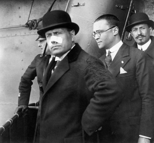 Come la dittatura sfruttò gli attentati contro il duce Come la dittatura sfruttò gli attentati contro il duce