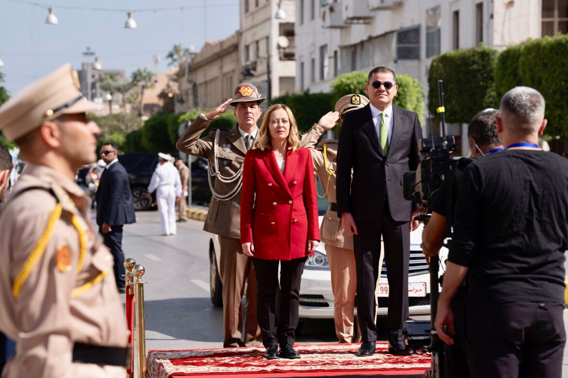 Il memorandum con la Libia si rinnova nel nome di Almasri Il memorandum con la Libia si rinnova nel nome di Almasri