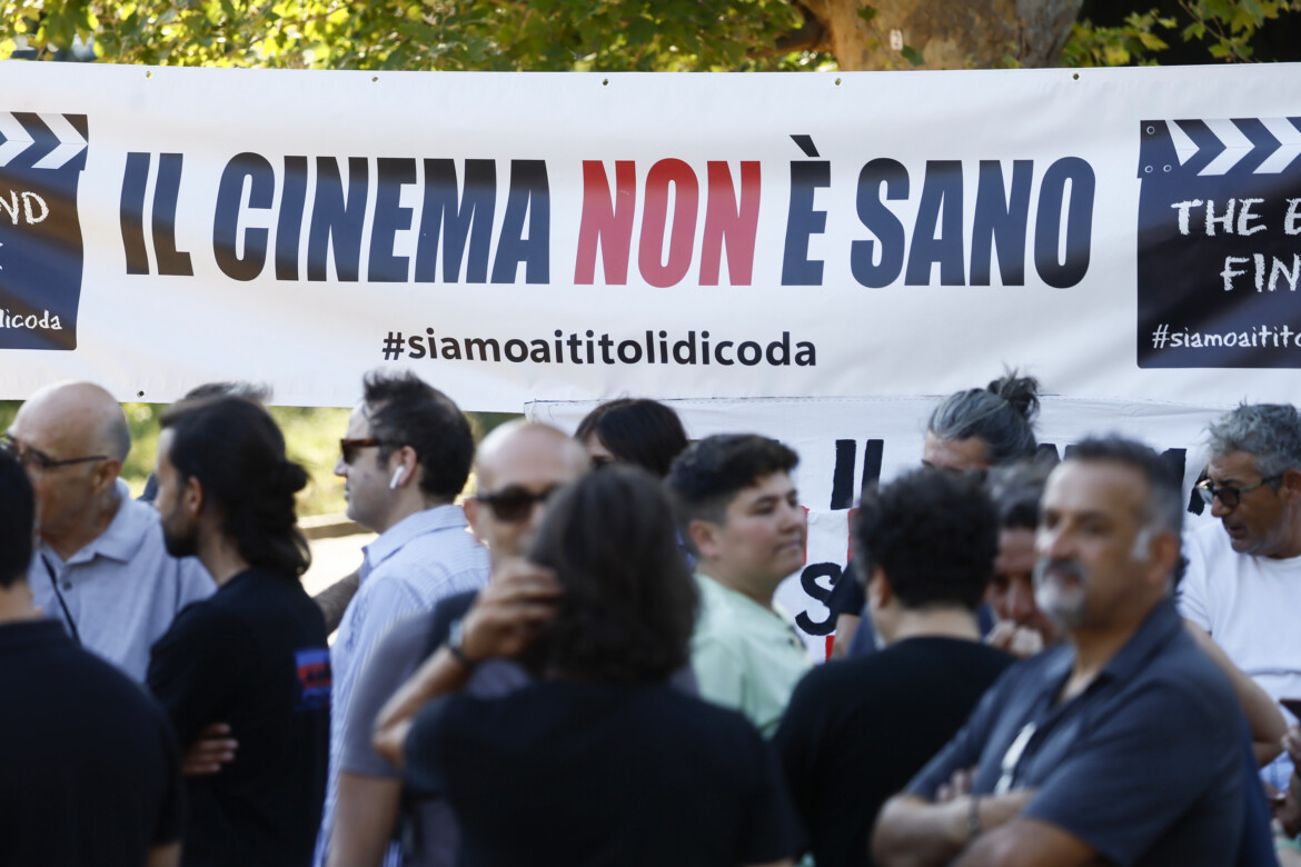 Non solo tagli: le norme che affossano il cinema