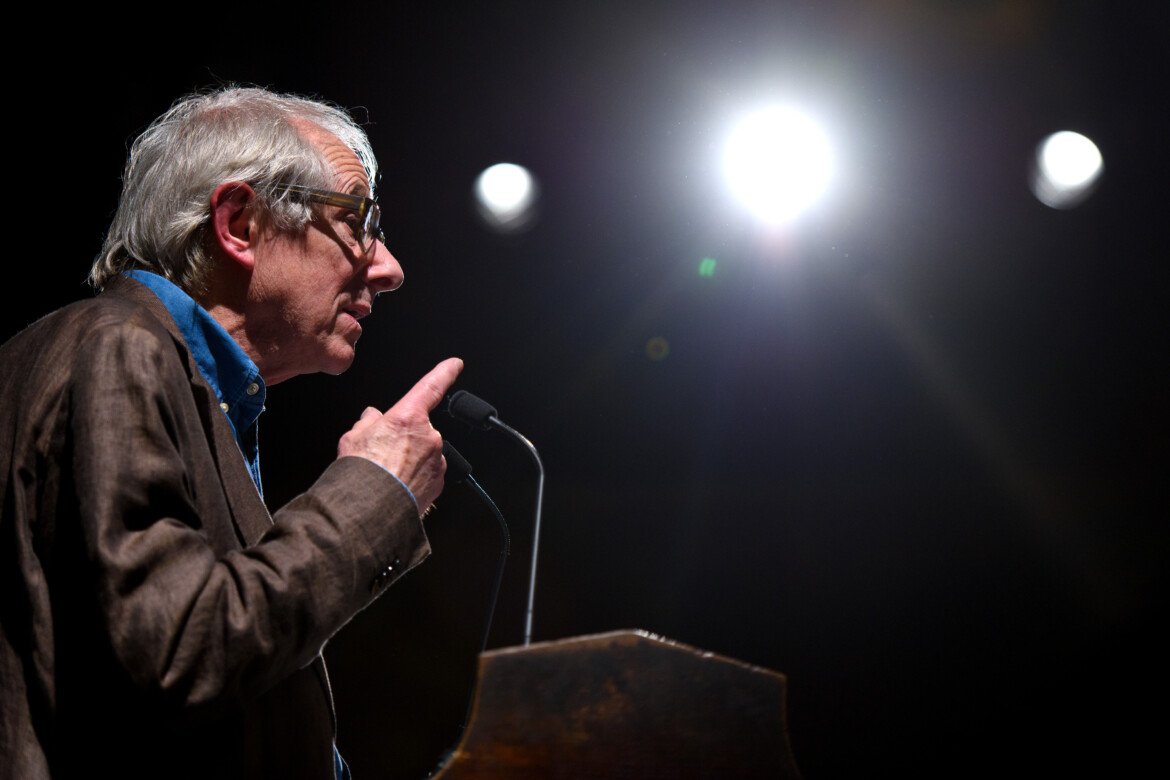 Ken Loach dottore in filosofia a Bologna, «serve una redistribuzione equa»