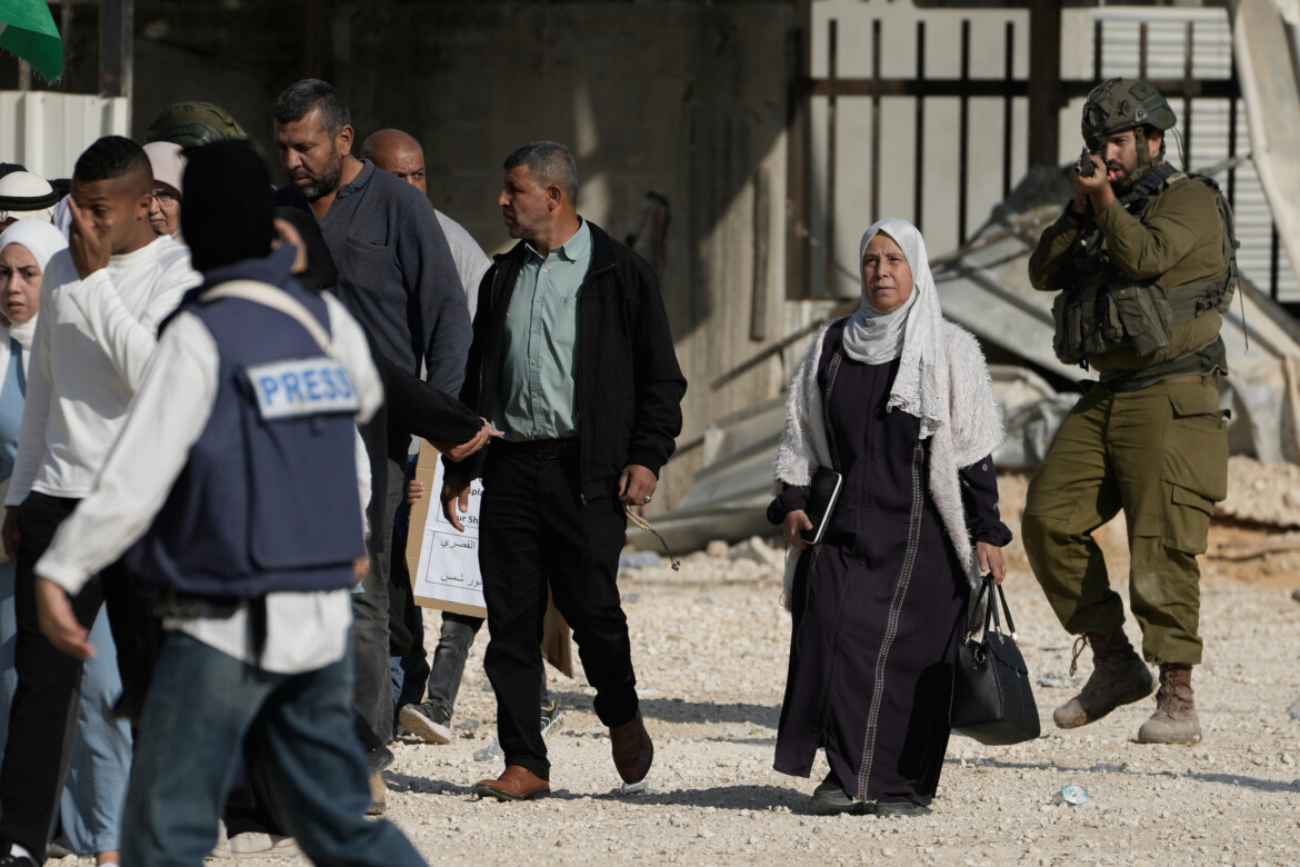 Spari sui rifugiati di Tulkarem in marcia per un mezzo ritorno