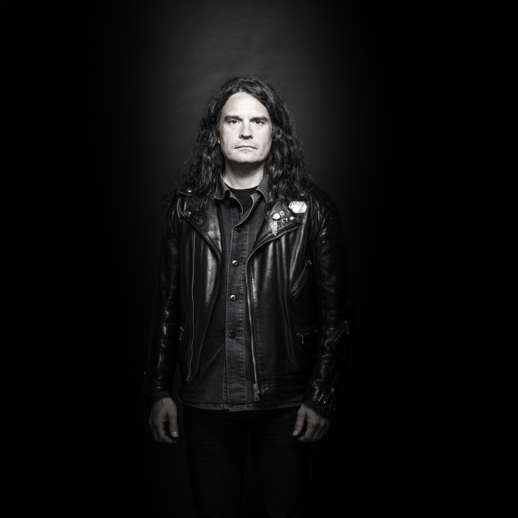 Stephen O’Malley e la sua chitarra elettrica al festival Transmissions Stephen O’Malley e la sua chitarra elettrica al festival Transmissions