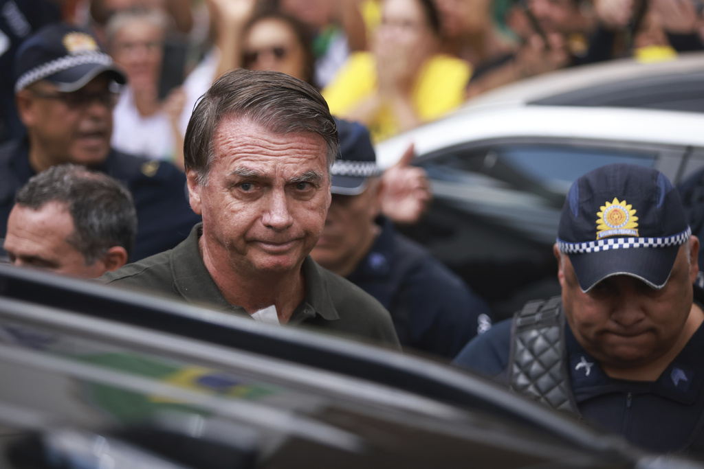 «Pericolo di fuga», Bolsonaro in carcere prima del tempo «Pericolo di fuga», Bolsonaro in carcere prima del tempo
