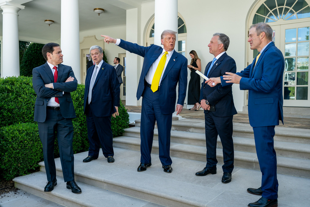 I 28 punti: alla Casa bianca una «guerra tra bande»