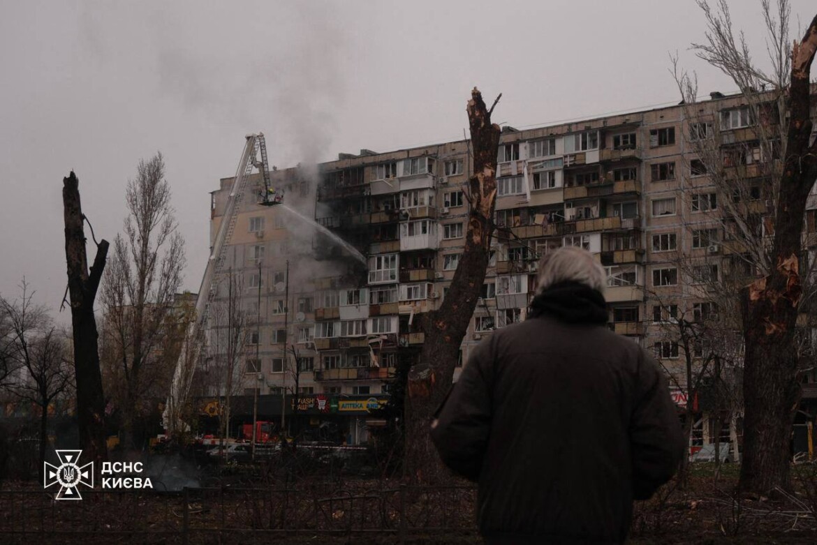 Nella notte di Kiev il macabro concerto degli attacchi russi